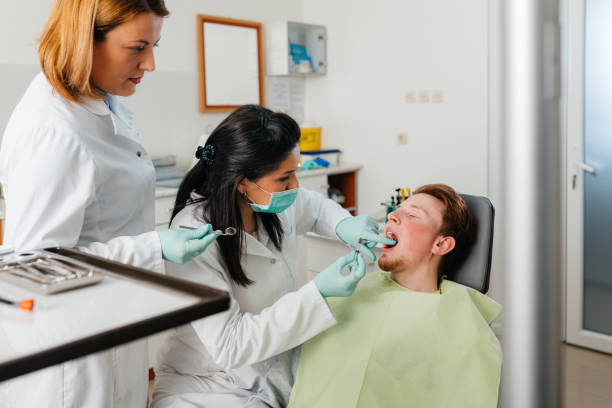 Best Emergency Tooth Extraction in Cave City, AR